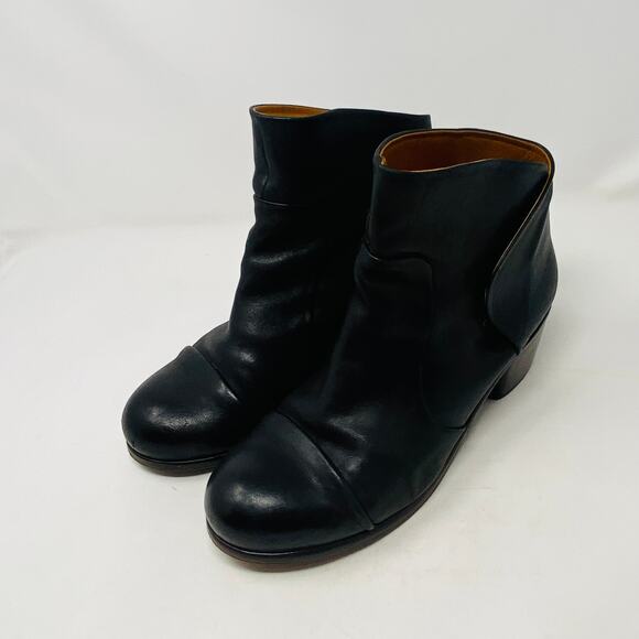 P. Monjo Womens Black Leather Pull-On Round Toe Cap Ankle Boots Size EU41 - Picture 15 of 15